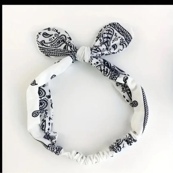 Black & White Paisley Pinup Headband with Bow Knot - Picture 3 of 4